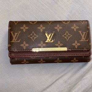 Louis Vuitton Clutch